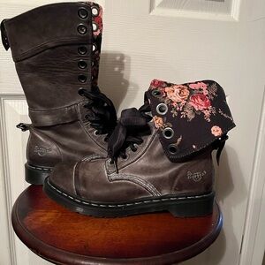 Dr. Martens Floral Lace up boots
